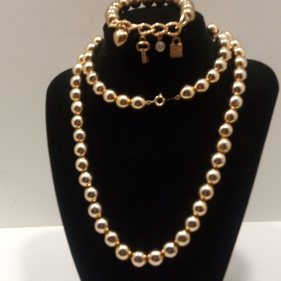 Vintage Jewelry - Pearl-Style Gold-Tone Necklace & Charm Bracelet